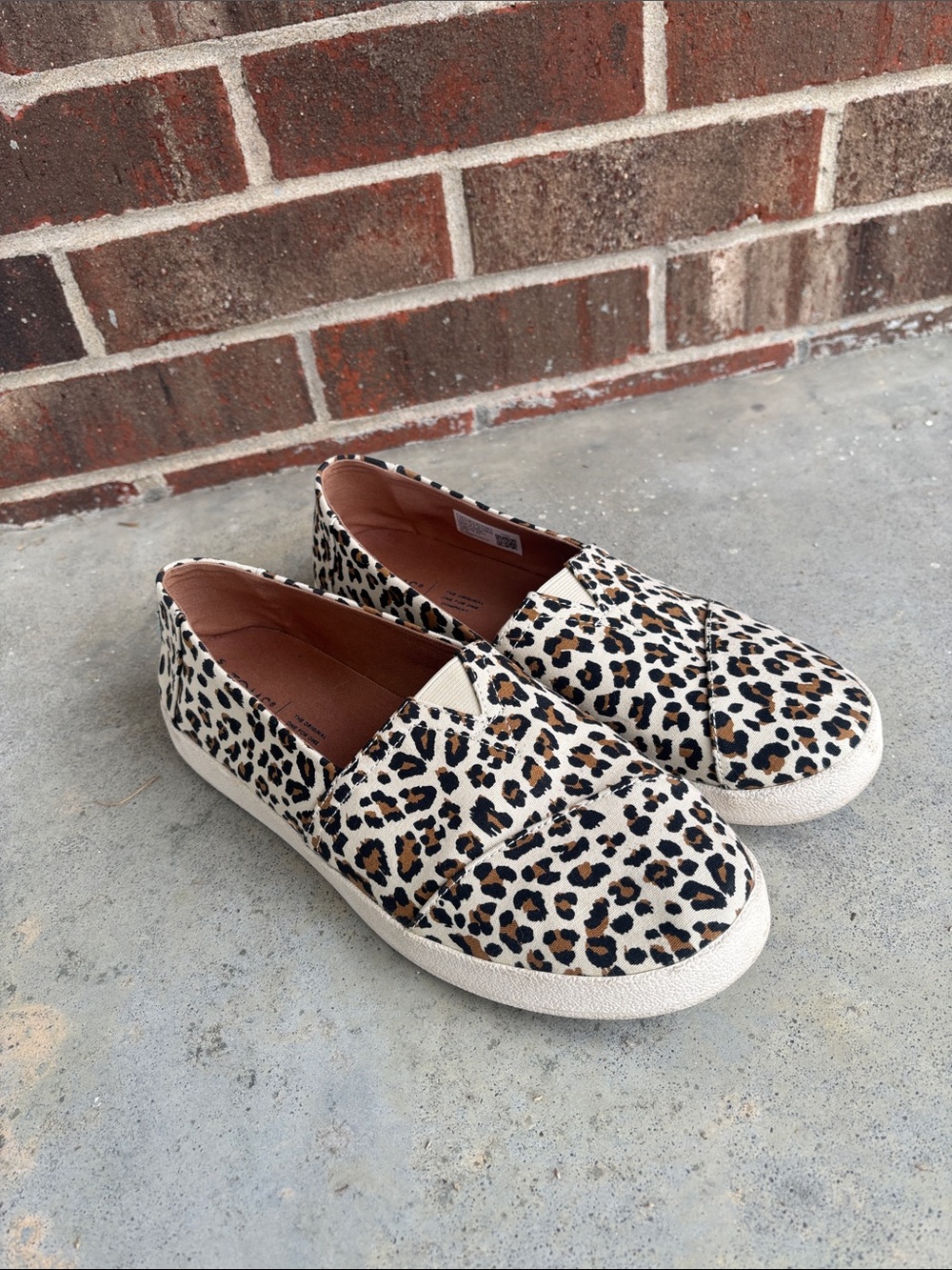 Toms Leopard Print Slip-On Flats - Tan/Black/White